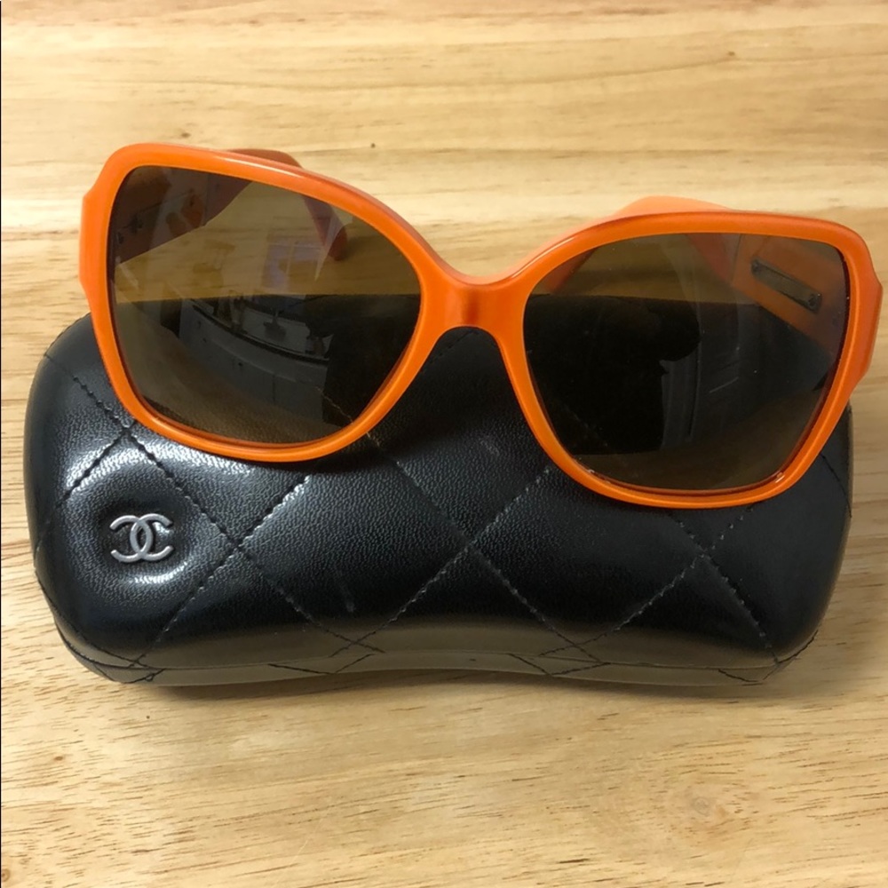 CHANEL Sunglasses